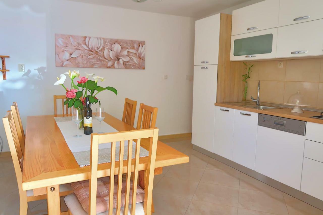 Studio Apartman Mia Stobrec Luaran gambar