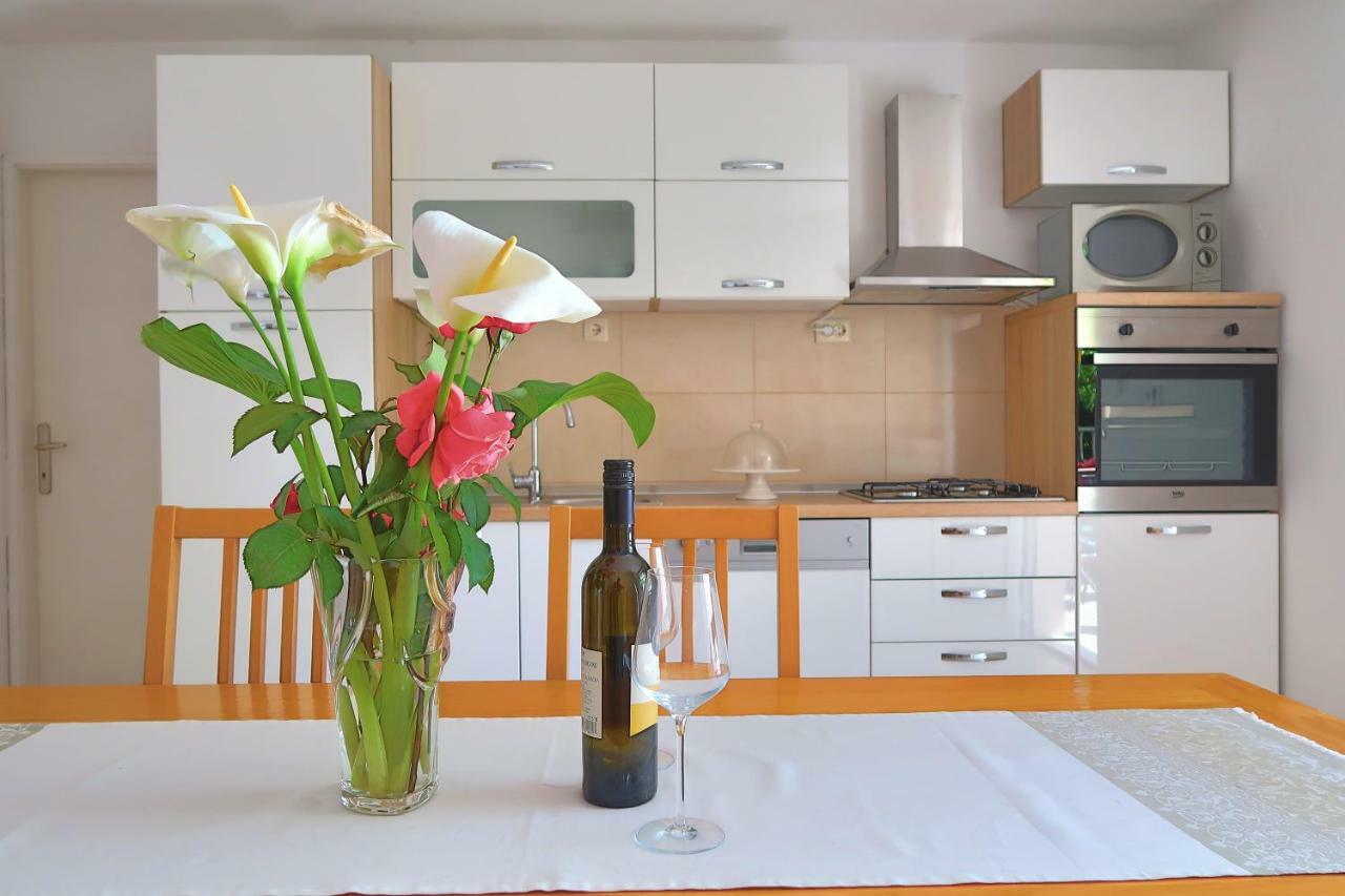 Studio Apartman Mia Stobrec Luaran gambar