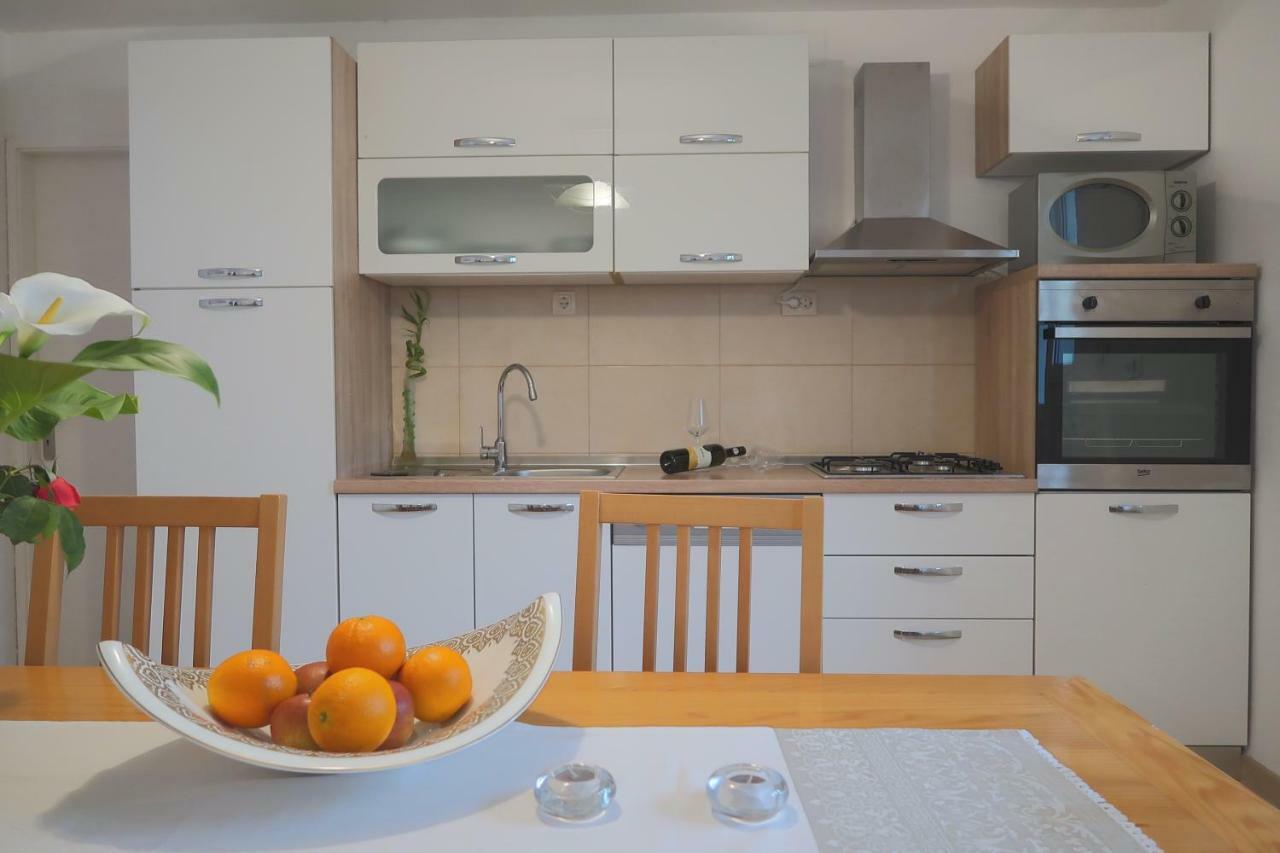 Studio Apartman Mia Stobrec Luaran gambar